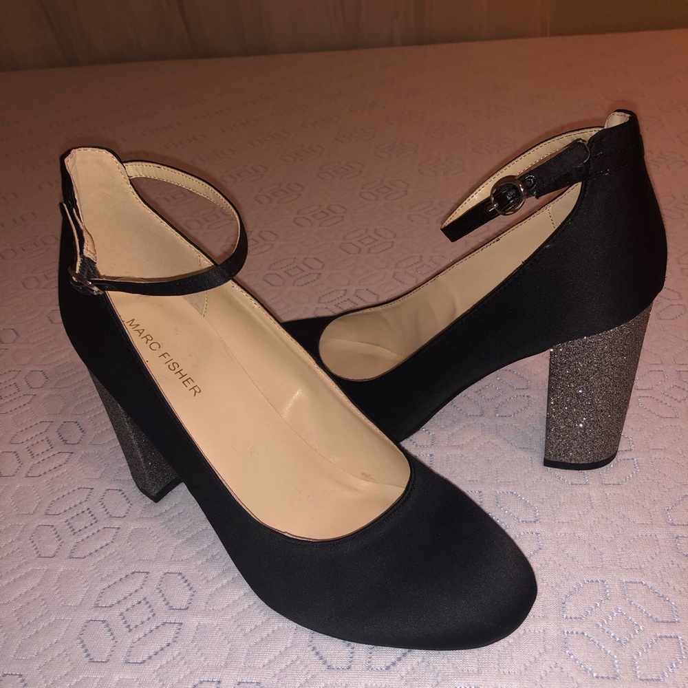 MARC FISHER Glitter Pumps